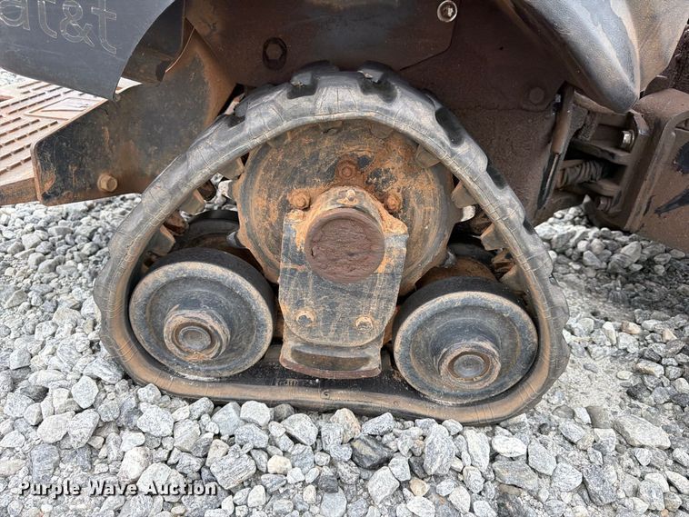 image for item YA5433 2013 Ditch Witch R300 cable plow
