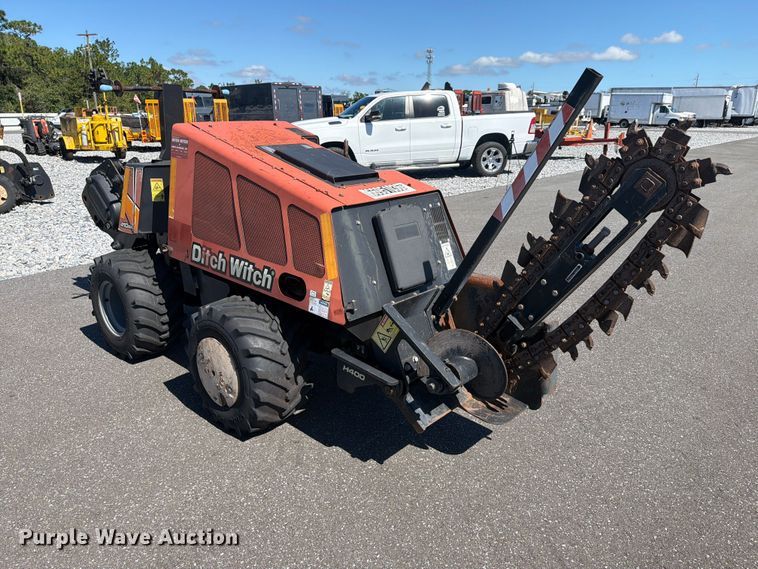 image for item YA5434 2017 Ditch Witch 410SX trencher