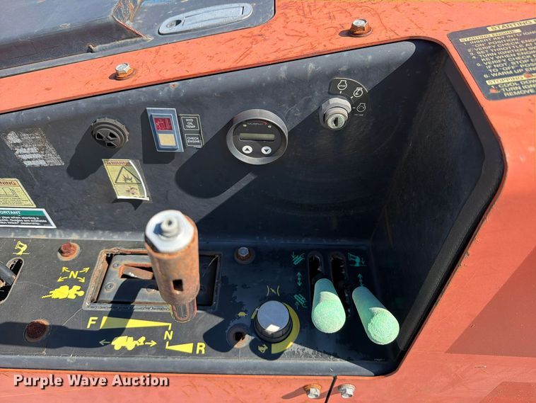 image for item YA5434 2017 Ditch Witch 410SX trencher