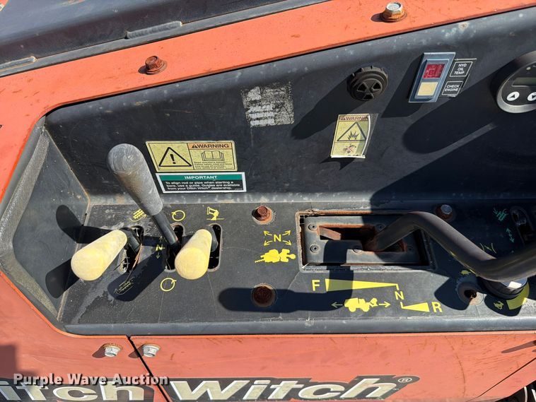 image for item YA5434 2017 Ditch Witch 410SX trencher