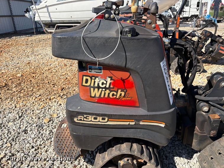 image for item YA5458 2015 Ditch Witch R300 cable plow