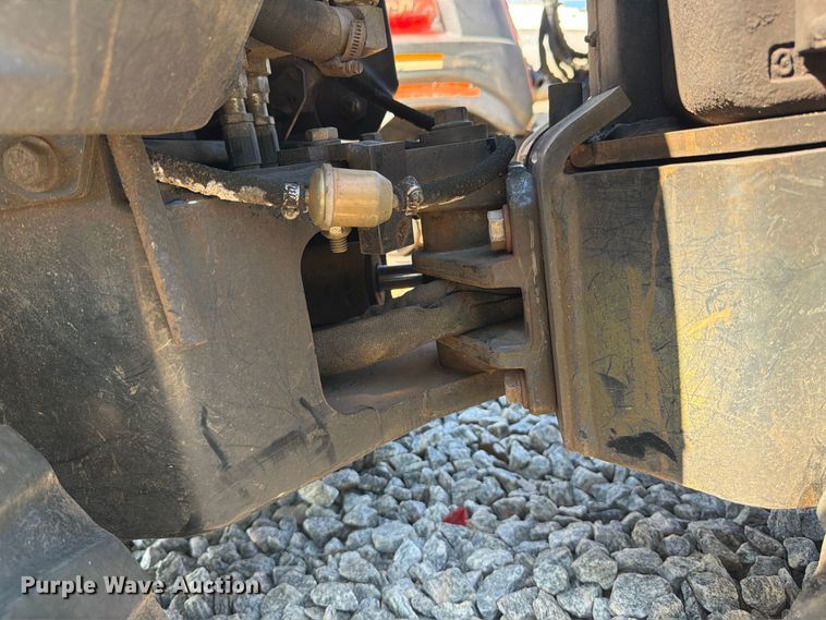 image for item YA5458 2015 Ditch Witch R300 cable plow