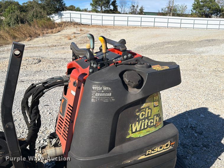 image for item YA5475 2016 Ditch Witch R300 cable plow