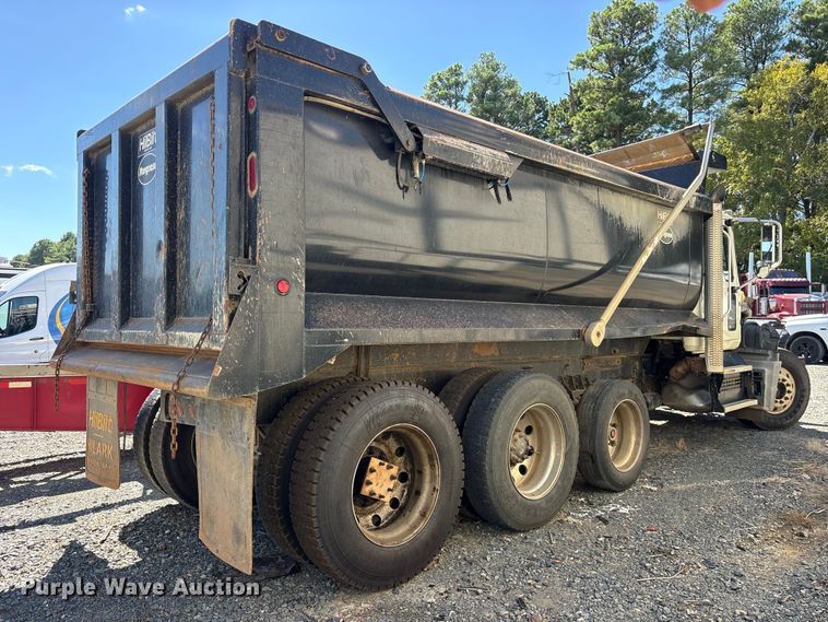 image for item YA5478 2019 Mack Granite dump truck