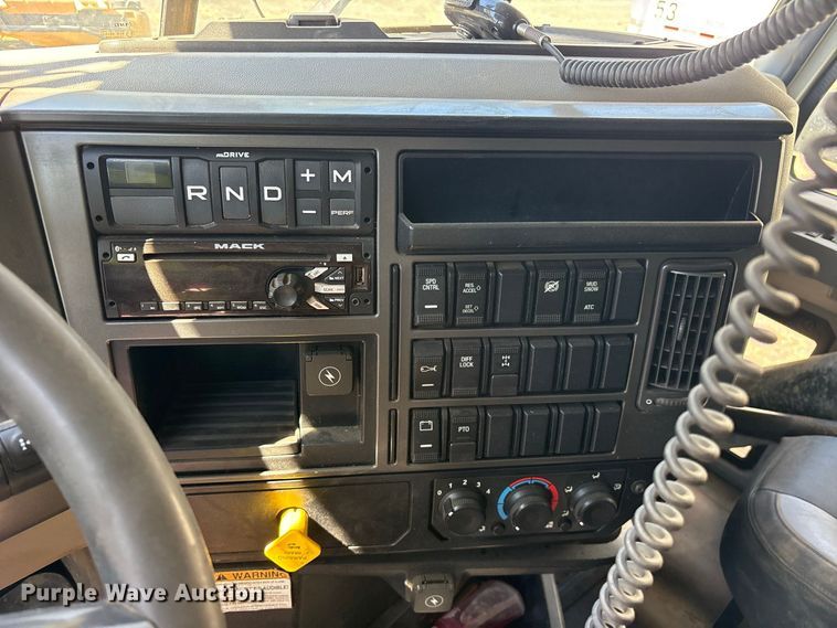 image for item YA5478 2019 Mack Granite dump truck