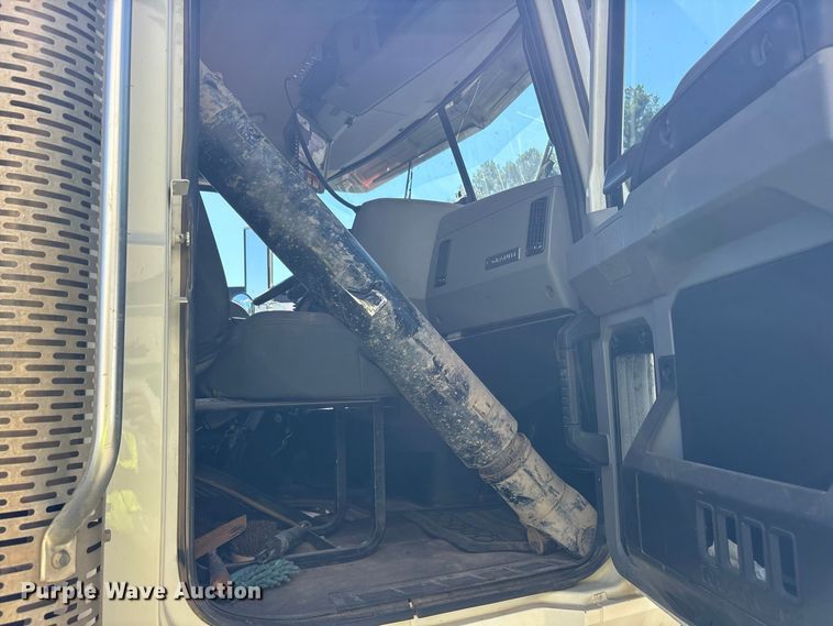 image for item YA5478 2019 Mack Granite dump truck