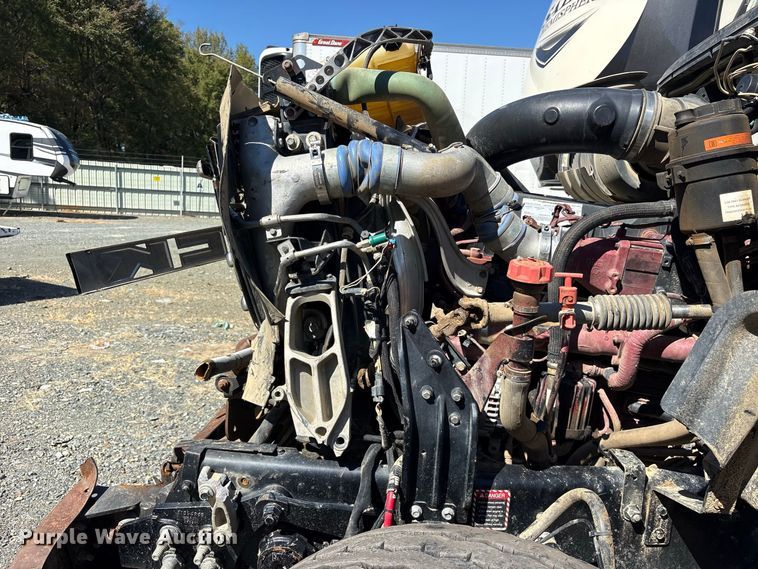 image for item YA5478 2019 Mack Granite dump truck