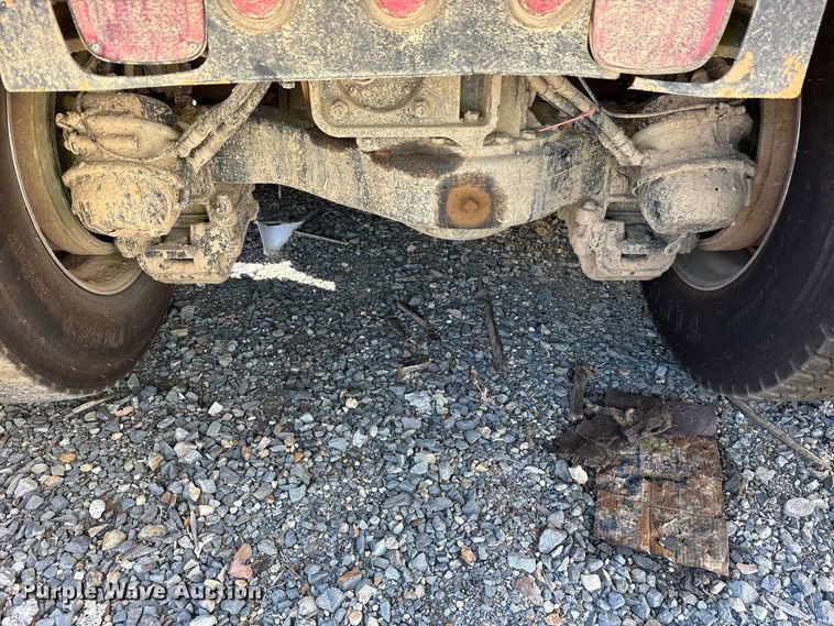 image for item YA5478 2019 Mack Granite dump truck