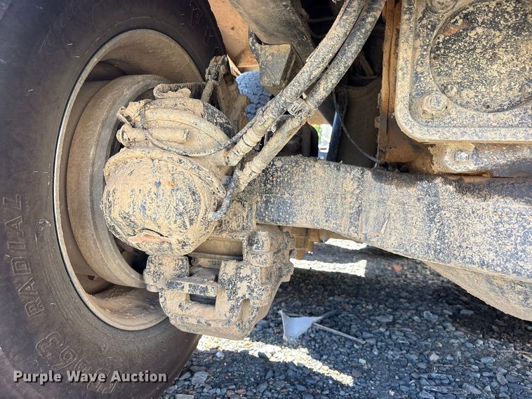 image for item YA5478 2019 Mack Granite dump truck