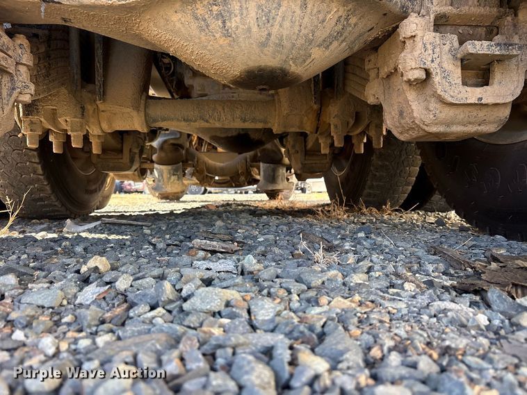 image for item YA5478 2019 Mack Granite dump truck
