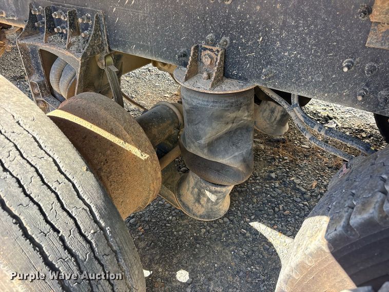 image for item YA5478 2019 Mack Granite dump truck