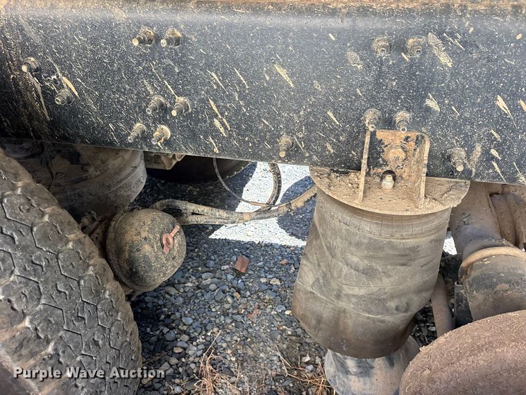 image for item YA5478 2019 Mack Granite dump truck