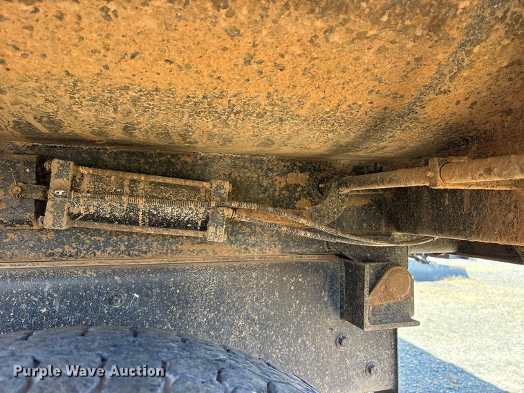 image for item YA5478 2019 Mack Granite dump truck