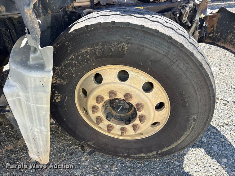 image for item YA5478 2019 Mack Granite dump truck