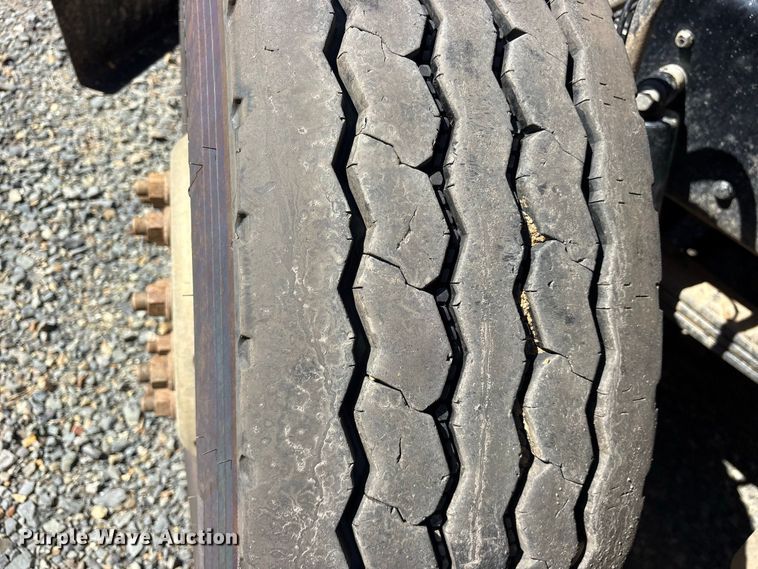 image for item YA5478 2019 Mack Granite dump truck