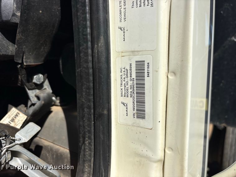 image for item YA5478 2019 Mack Granite dump truck