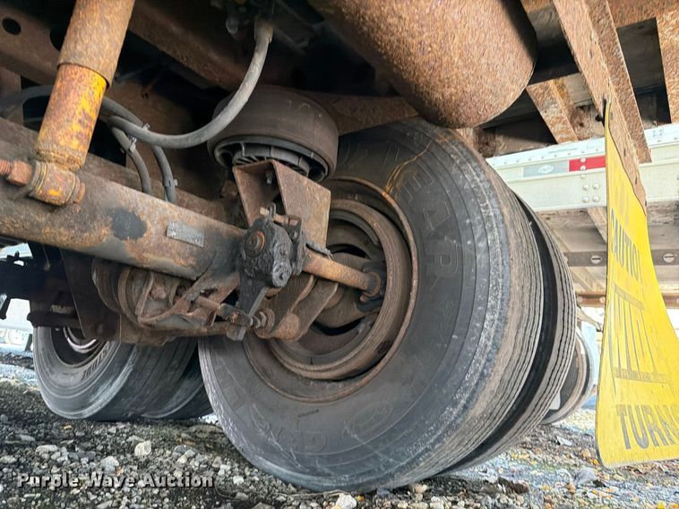 image for item YA5517 2005 Wabash DVCVHPC dry van trailer
