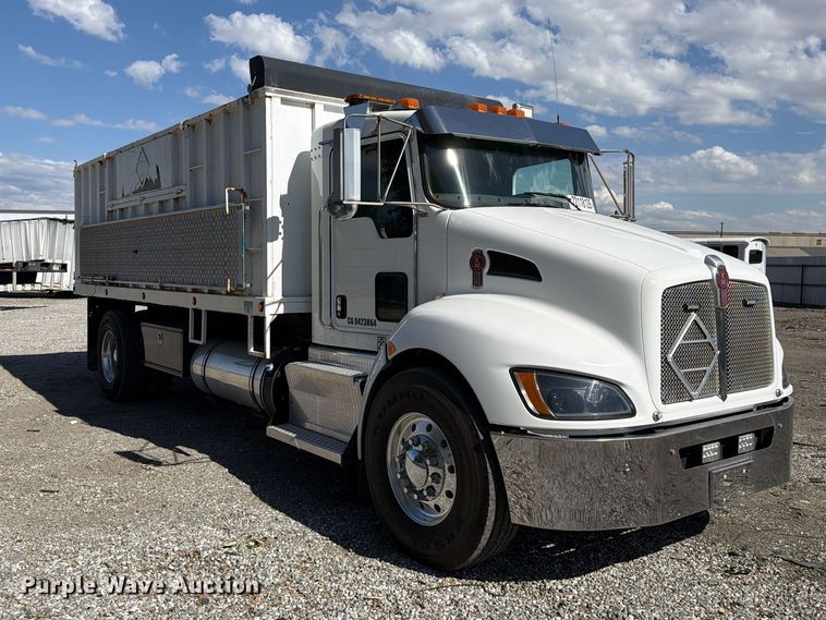 image for item YA5554 2014 Kenworth T270 dump truck