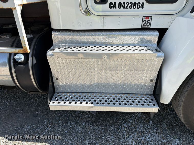 image for item YA5554 2014 Kenworth T270 dump truck