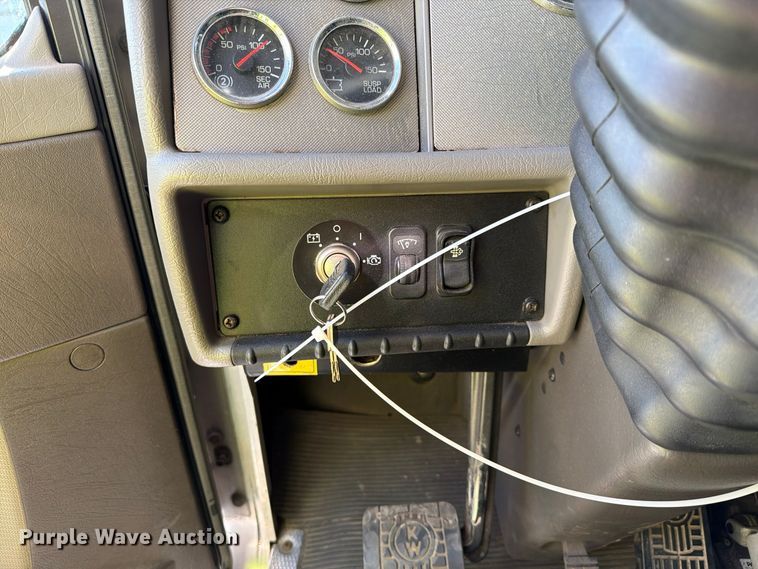 image for item YA5554 2014 Kenworth T270 dump truck