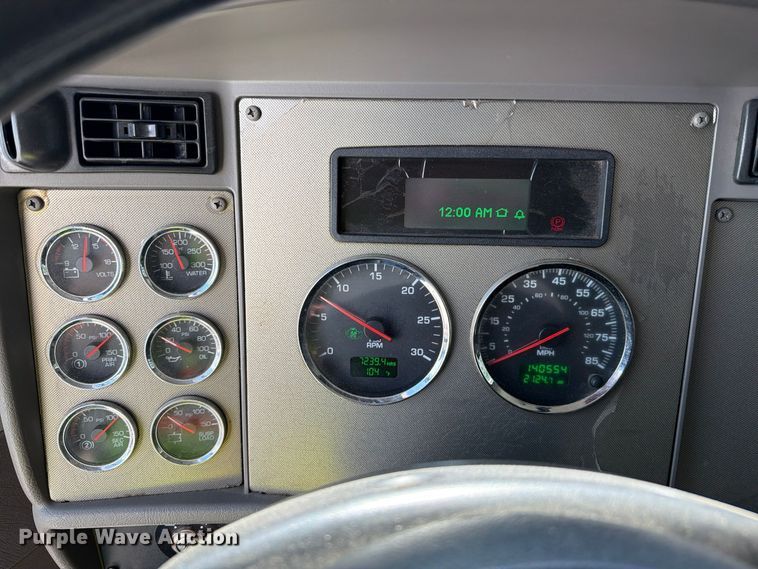 image for item YA5554 2014 Kenworth T270 dump truck