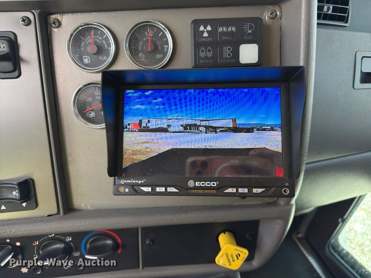 image for item YA5554 2014 Kenworth T270 dump truck