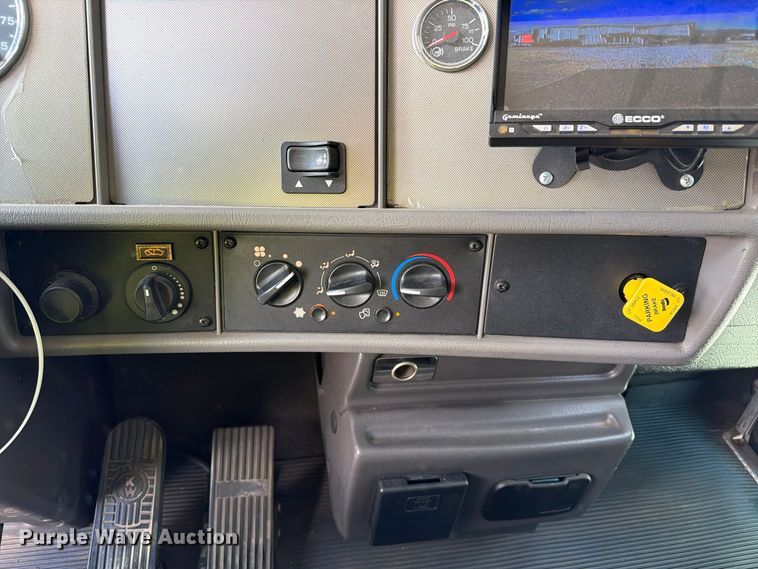 image for item YA5554 2014 Kenworth T270 dump truck