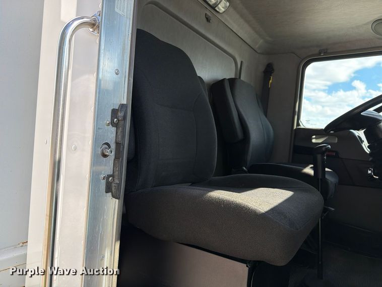 image for item YA5554 2014 Kenworth T270 dump truck