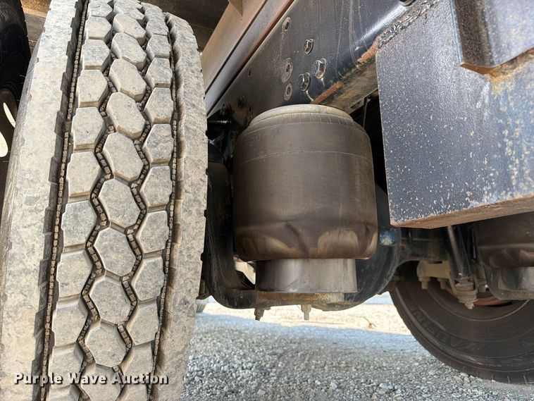 image for item YA5554 2014 Kenworth T270 dump truck