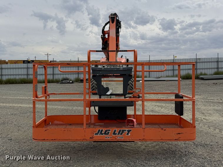 image for item YA5658 2007 JLG 1350SJP boom lift