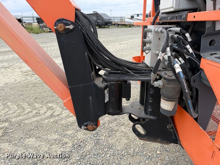 image for item YA5658 2007 JLG 1350SJP boom lift