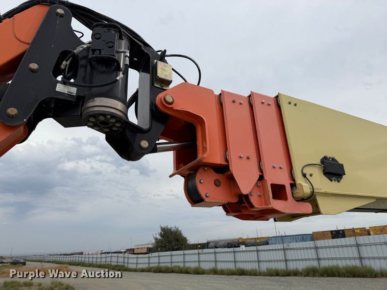 image for item YA5658 2007 JLG 1350SJP boom lift
