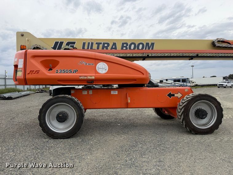 image for item YA5658 2007 JLG 1350SJP boom lift