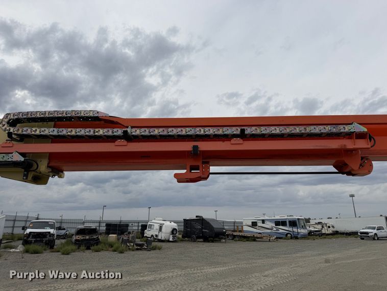 image for item YA5658 2007 JLG 1350SJP boom lift