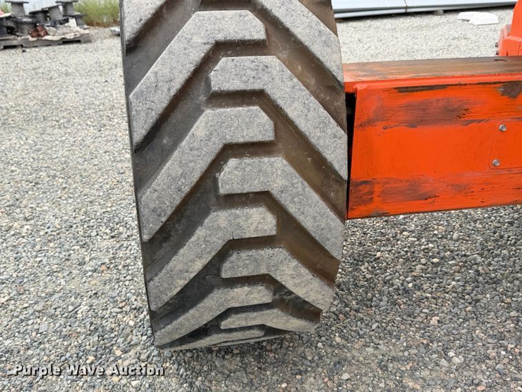 image for item YA5658 2007 JLG 1350SJP boom lift