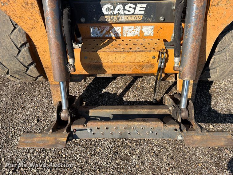 image for item YA5773 2016 Case SV280 skid steer loader