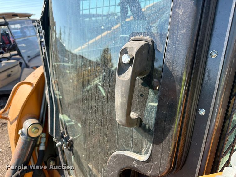 image for item YA5773 2016 Case SV280 skid steer loader
