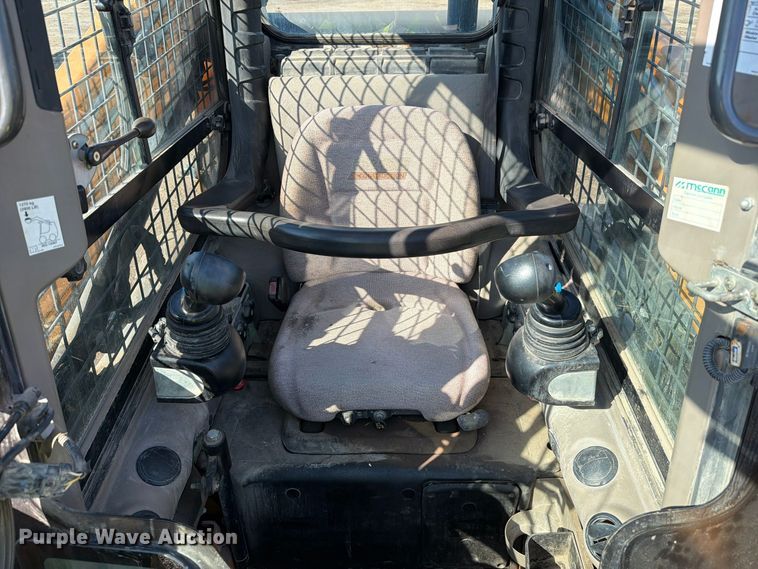 image for item YA5773 2016 Case SV280 skid steer loader