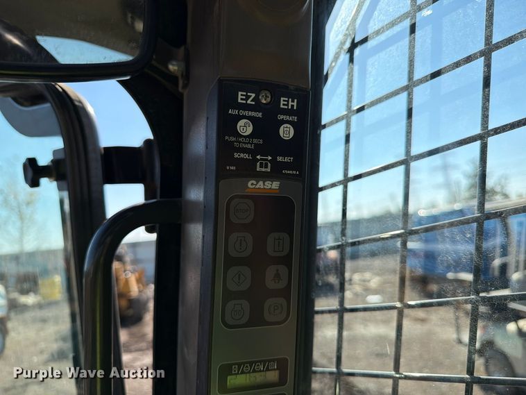 image for item YA5773 2016 Case SV280 skid steer loader