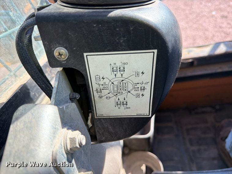 image for item YA5773 2016 Case SV280 skid steer loader