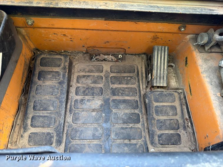 image for item YA5773 2016 Case SV280 skid steer loader