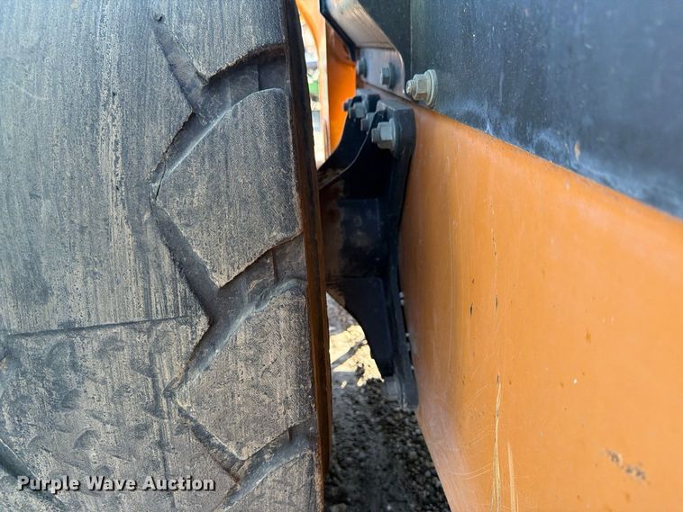 image for item YA5773 2016 Case SV280 skid steer loader