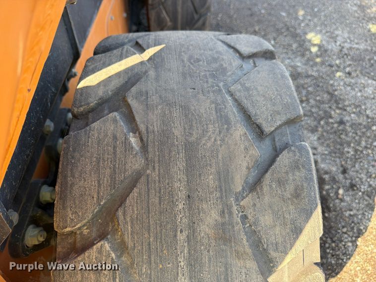 image for item YA5773 2016 Case SV280 skid steer loader