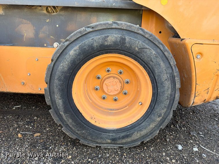 image for item YA5773 2016 Case SV280 skid steer loader
