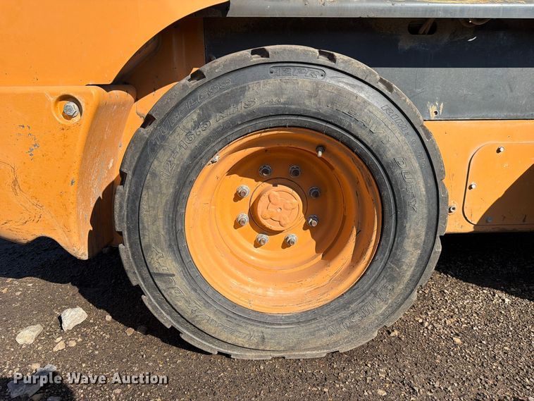 image for item YA5773 2016 Case SV280 skid steer loader