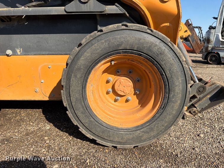 image for item YA5773 2016 Case SV280 skid steer loader