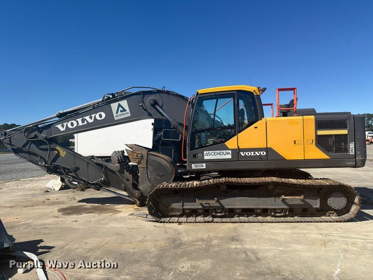image for item YA5774 2022 Volvo EC220 EL excavator