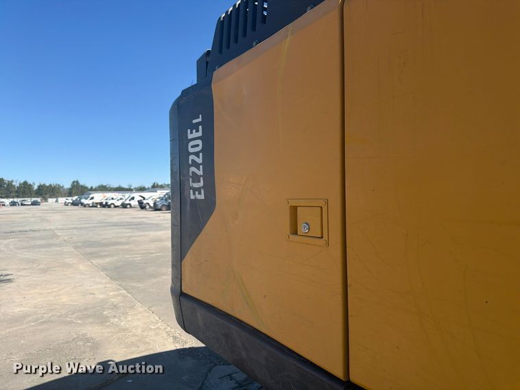 image for item YA5774 2022 Volvo EC220 EL excavator