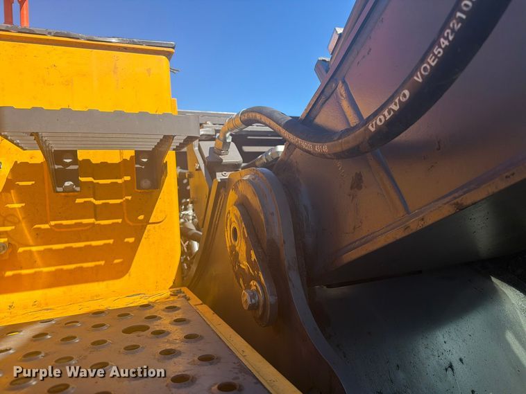 image for item YA5774 2022 Volvo EC220 EL excavator