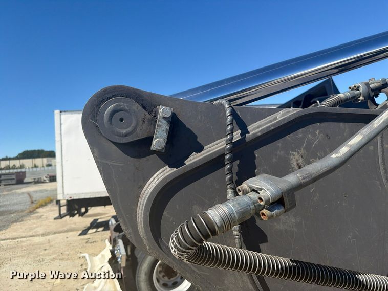 image for item YA5774 2022 Volvo EC220 EL excavator